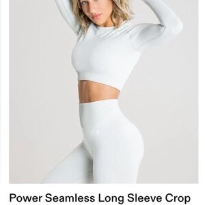 Seamless Long Sleeve Crop Top